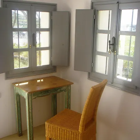 Palm Tree With Beautiful View - 2 Persons * Emporio (Santorini)