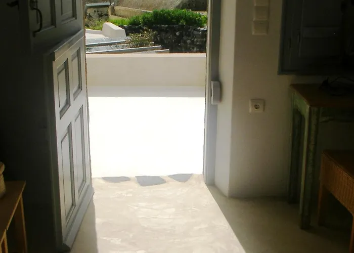 Palm Tree With Beautiful View - 2 Persons * Emporio (Santorini)